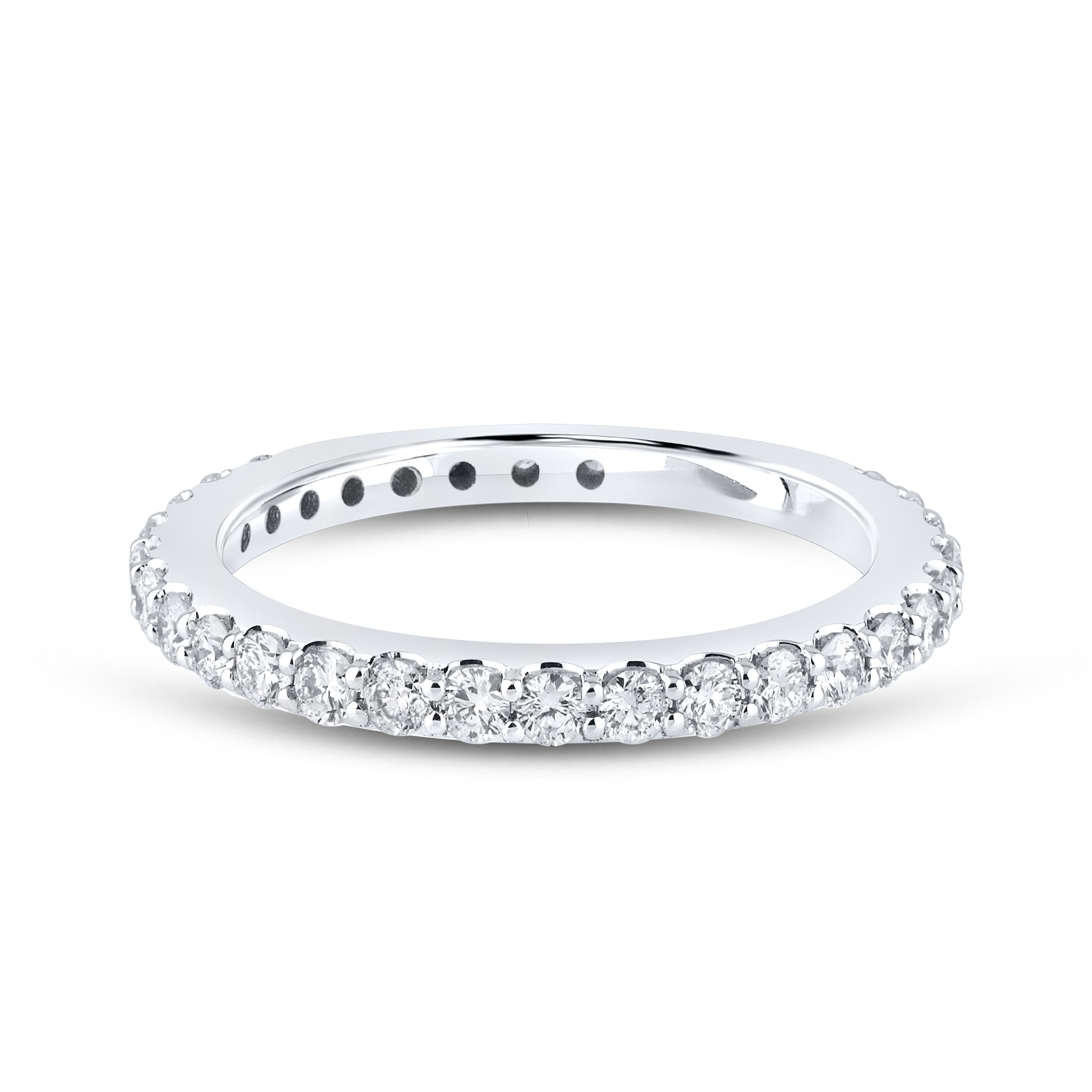 10KT White Gold 0.52 ctw Diamond Band