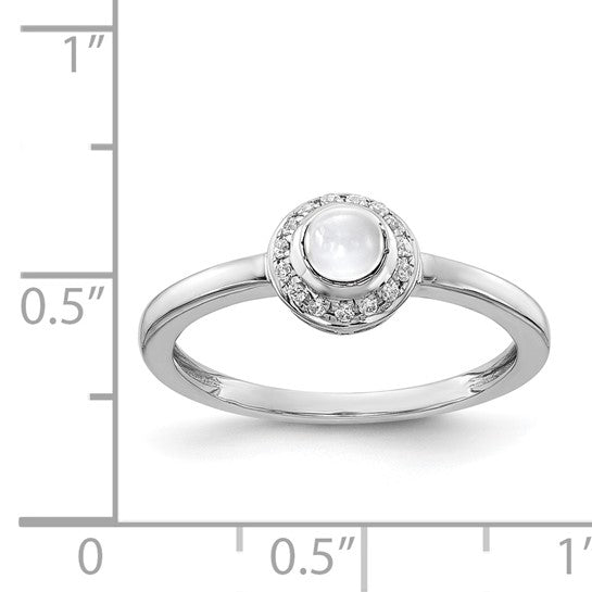 14kt White Gold Diamond and Cabochon White Topaz Ring
