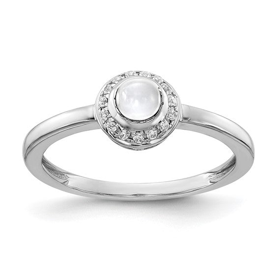 14kt White Gold Diamond and Cabochon White Topaz Ring
