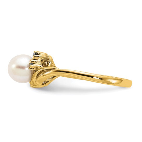 14kt Yellow Gold 6mm FW Cultured Pearl AAA Diamond ring