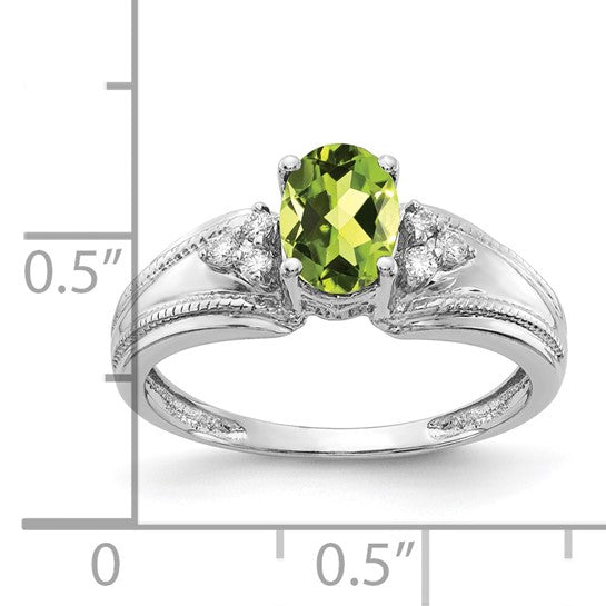 14kt White Gold 7x5mm Oval Peridot VS Diamond ring