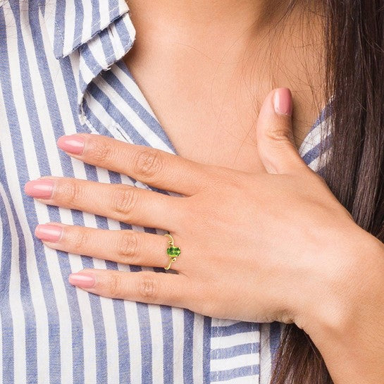 14kt Yellow Gold 7x5mm Oval Peridot Checker ring