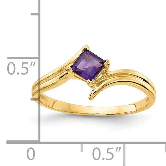 14kt Yellow Gold 4mm Princess Cut Amethyst ring