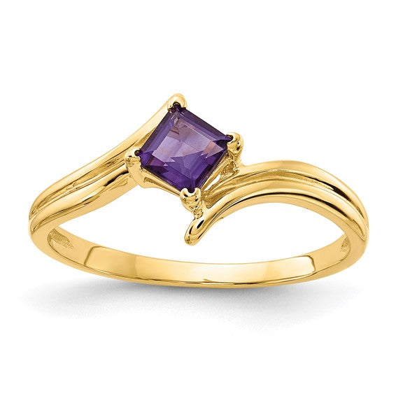 14kt Yellow Gold 4mm Princess Cut Amethyst ring