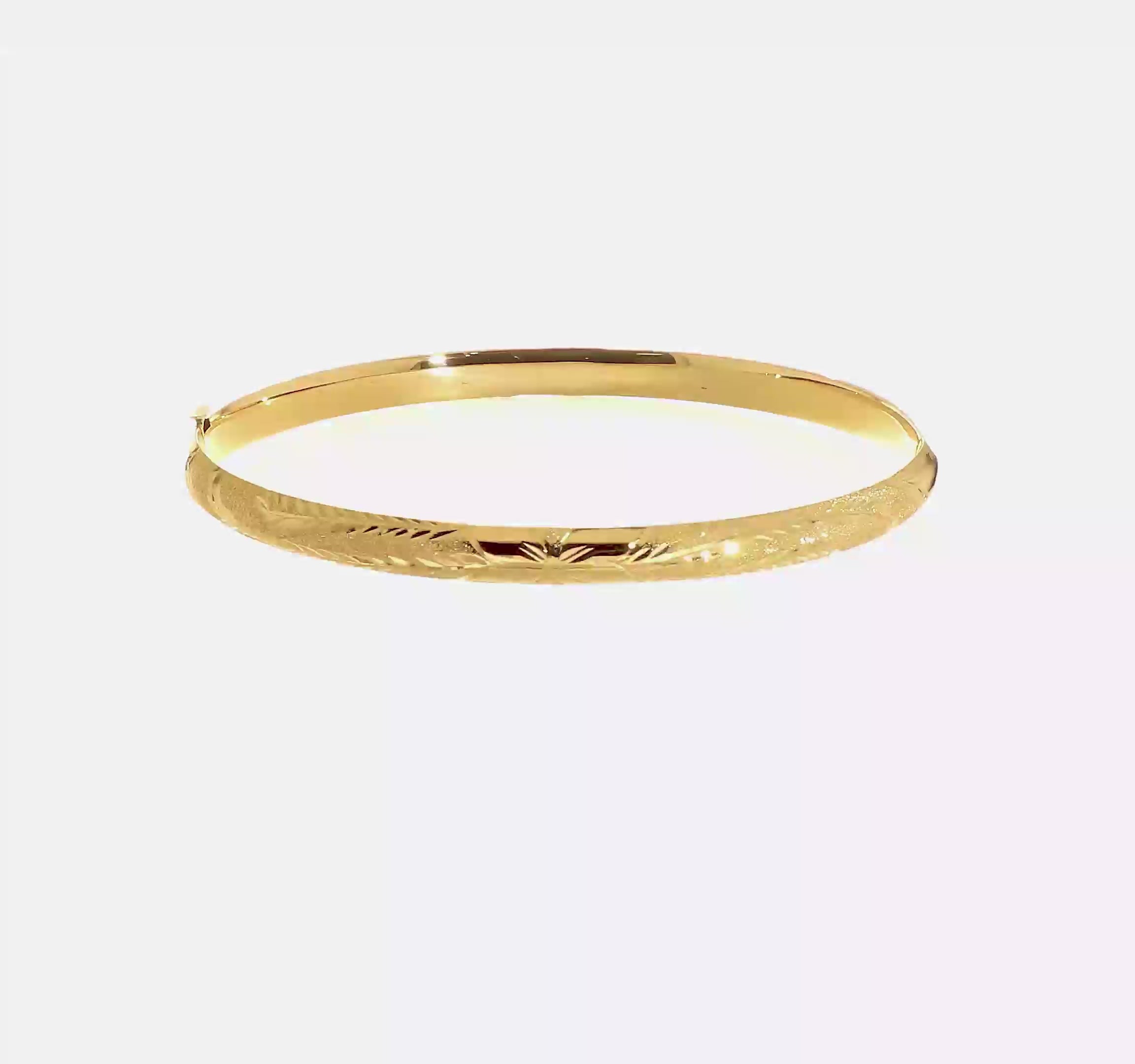 14kt Yellow Gold 3/16 Oversized Laser-Cut 5.00mm Hinged Oval Bangle Bracelet