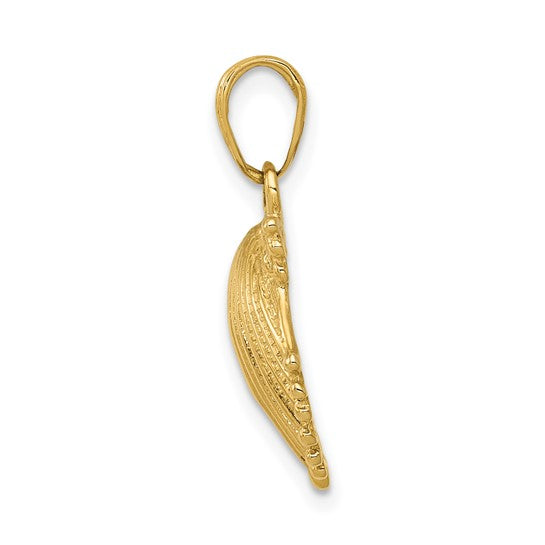 10kt Yellow Gold Scallop Shell Pendant