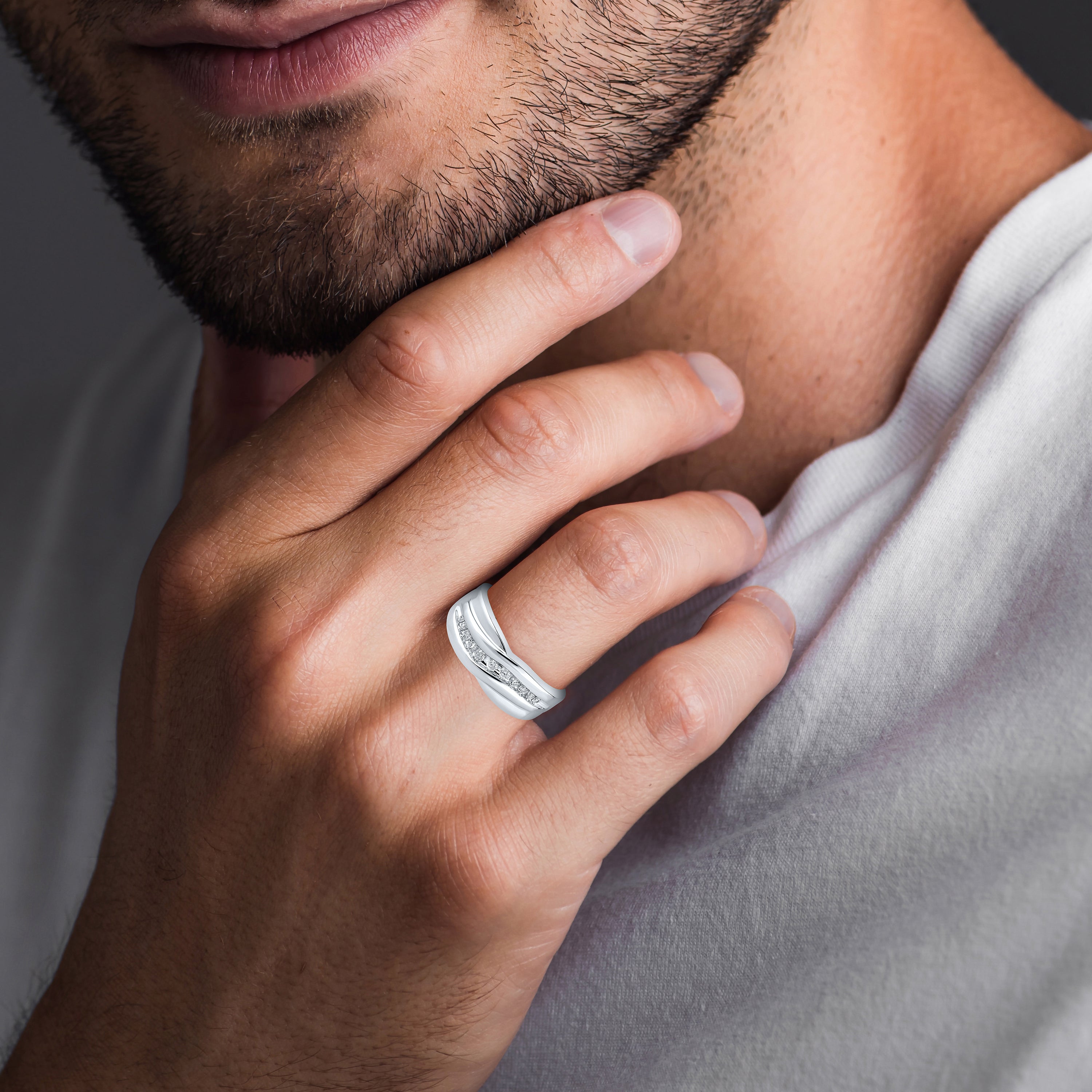 10KT WHITE GOLD 0.25 CTW MEN’S DIAMOND BAND