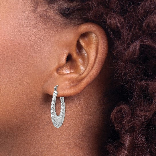 14kt White Gold Polished Scalloped Hoop Earrings