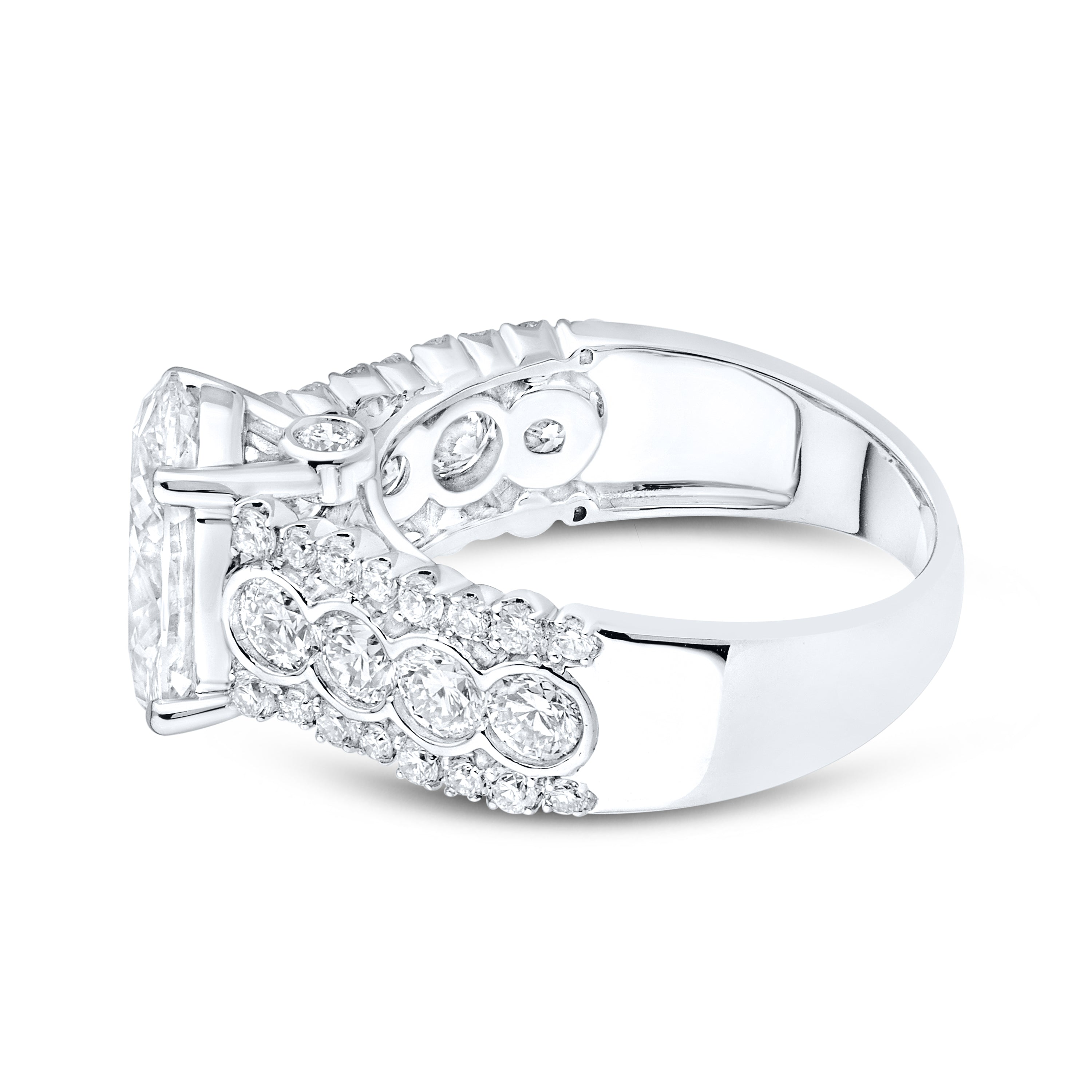 14KT WHITE GOLD 4.50 CTW OVAL SHAPE LAB DIAMOND ENGAGEMENT RING