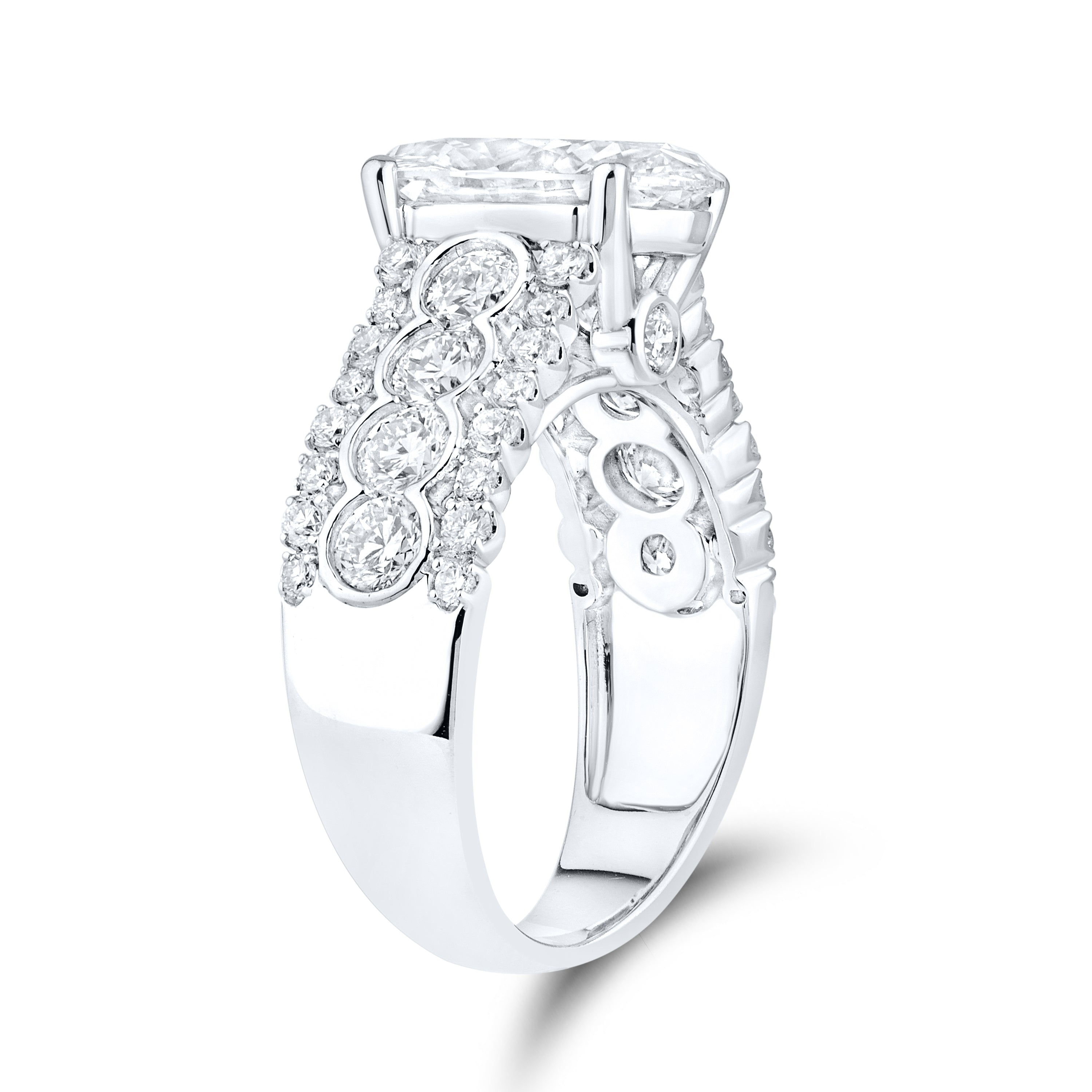 14KT WHITE GOLD 4.50 CTW OVAL SHAPE LAB DIAMOND ENGAGEMENT RING