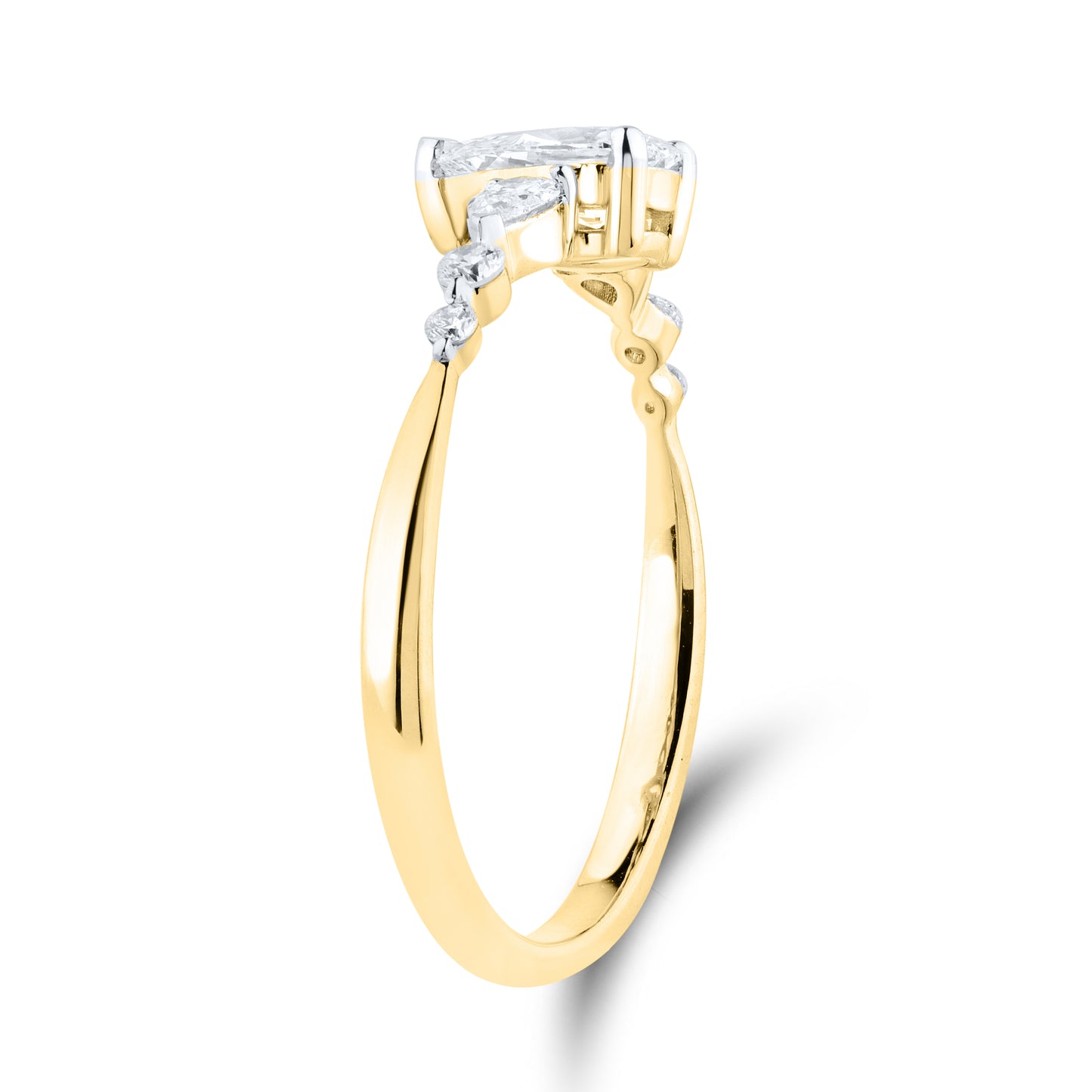 14KT YELLOW GOLD 0.63 CTW LAB DIAMOND OVAL RING
