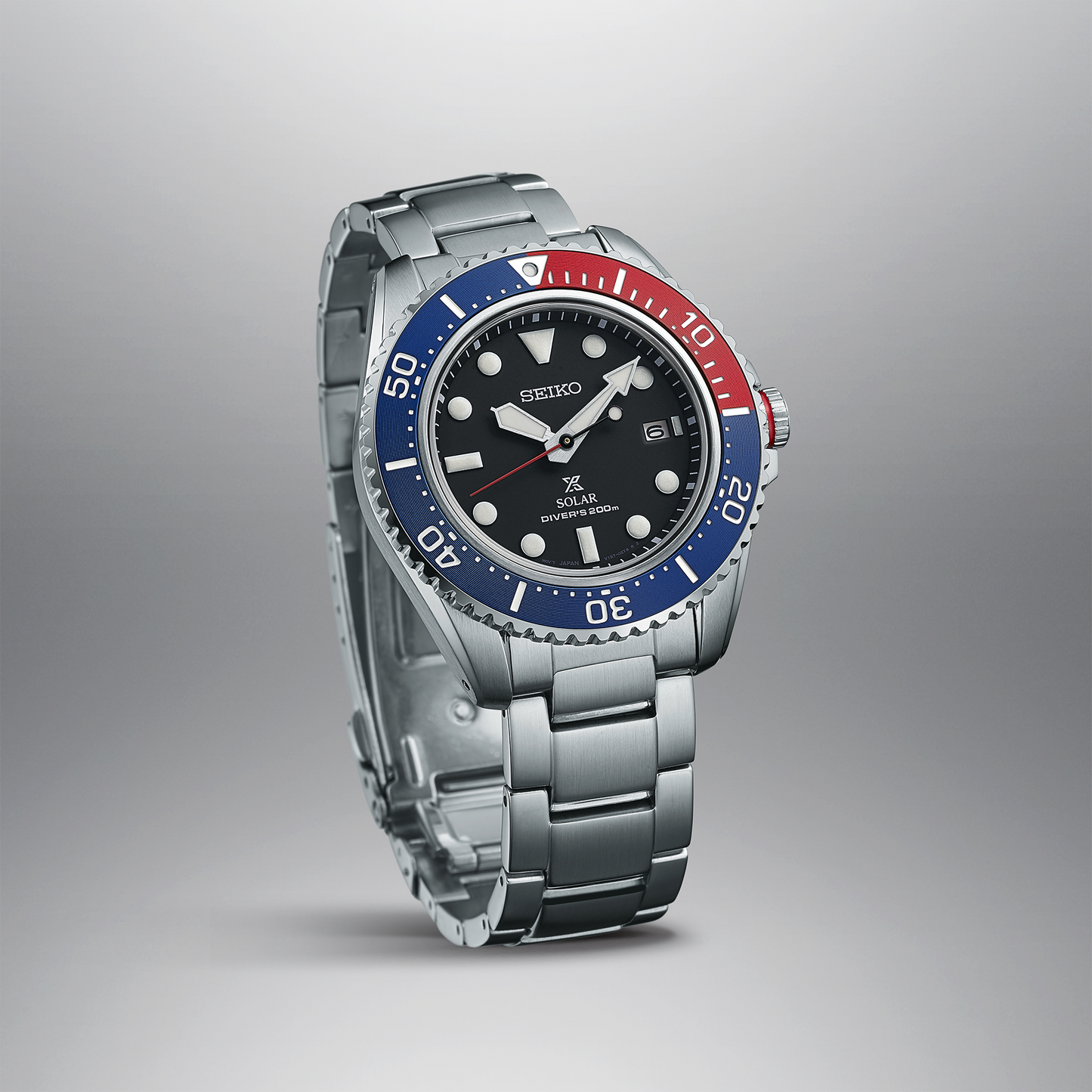 Seiko Prospex Men's Solar Diver's Watch SNE591