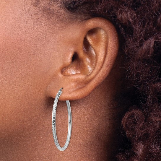 14kt White Gold Diamond-cut 2mm Round Tube Hoop Earrings