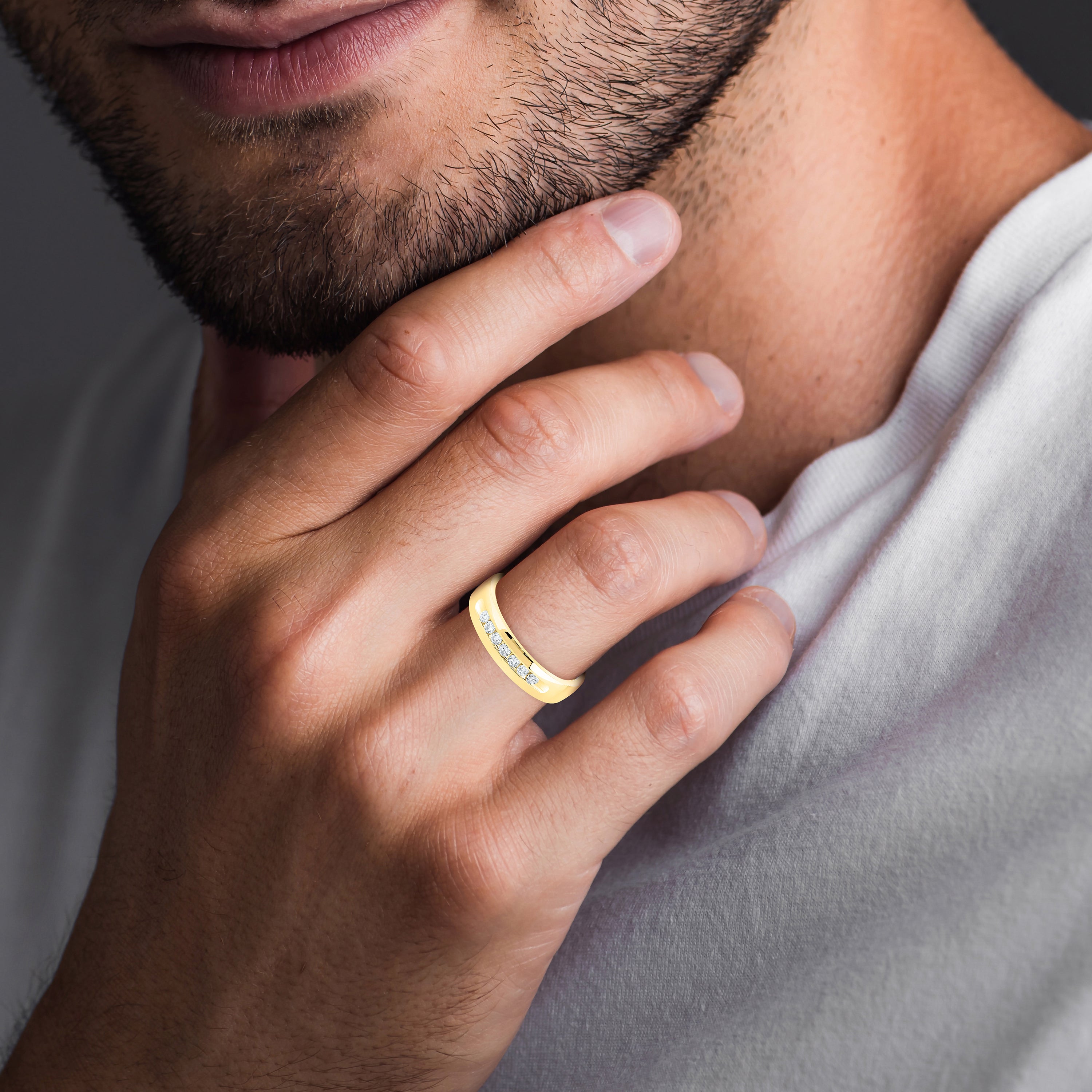 10KT YELLOW GOLD 0.23 CTW MEN’S DIAMOND BAND