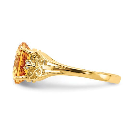 14kt Yellow Gold 9x7mm Oval Citrine AA Diamond ring