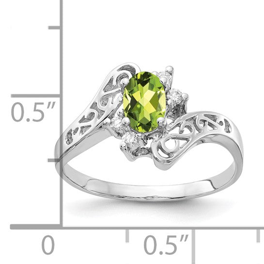 14kt White Gold 6x4mm Oval Peridot AA Diamond ring