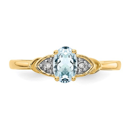 14kt Yellow Gold Aquamarine and Diamond Ring