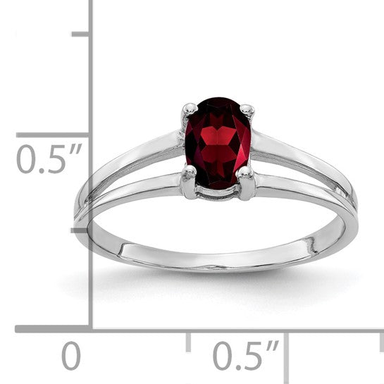 14kt White Gold 6x4mm Oval Garnet ring