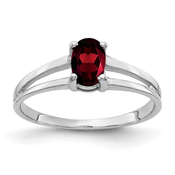 14kt White Gold 6x4mm Oval Garnet ring