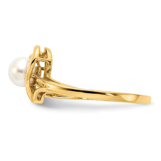 14kt Yellow Gold 4.5mm FW Cultured Pearl AAA Diamond ring