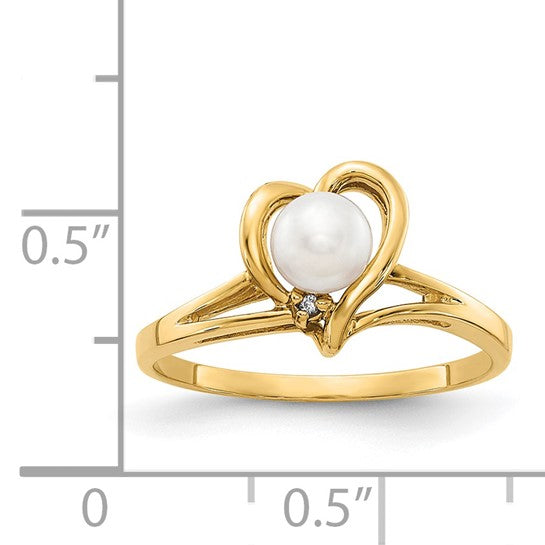 14kt Yellow Gold 4.5mm FW Cultured Pearl AAA Diamond ring