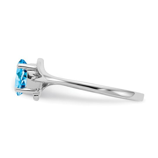14kt White Gold 6x4mm Oval Blue Topaz ring