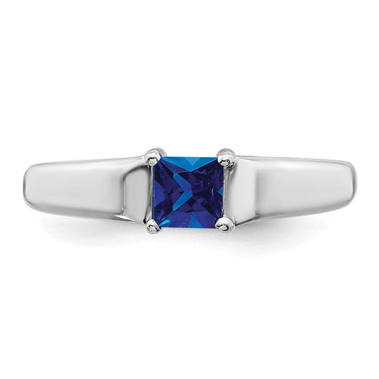 14kt White Gold 4mm Princess Cut Sapphire ring