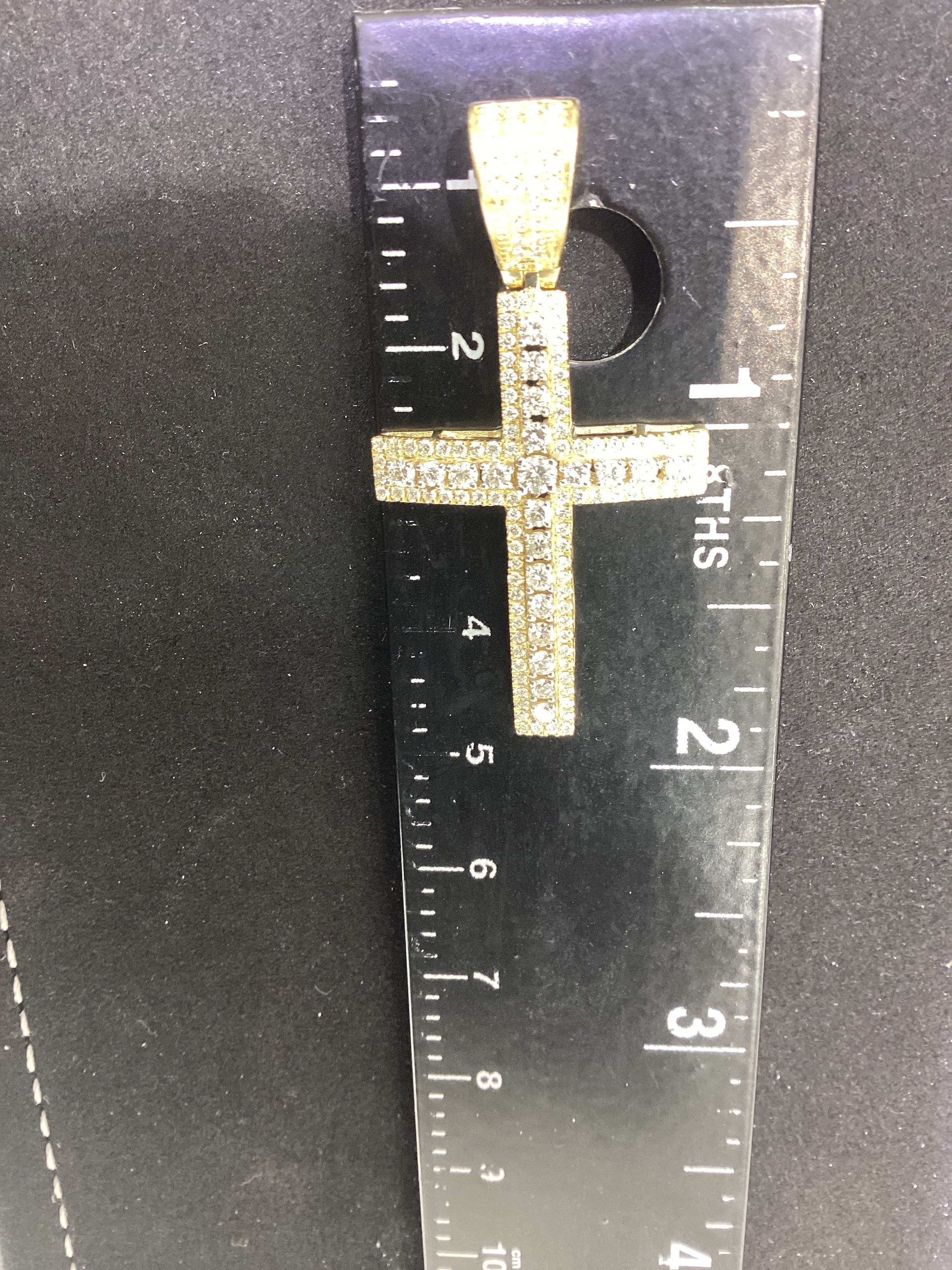 10kt Yellow Gold 1.00 ctw Diamond Cross