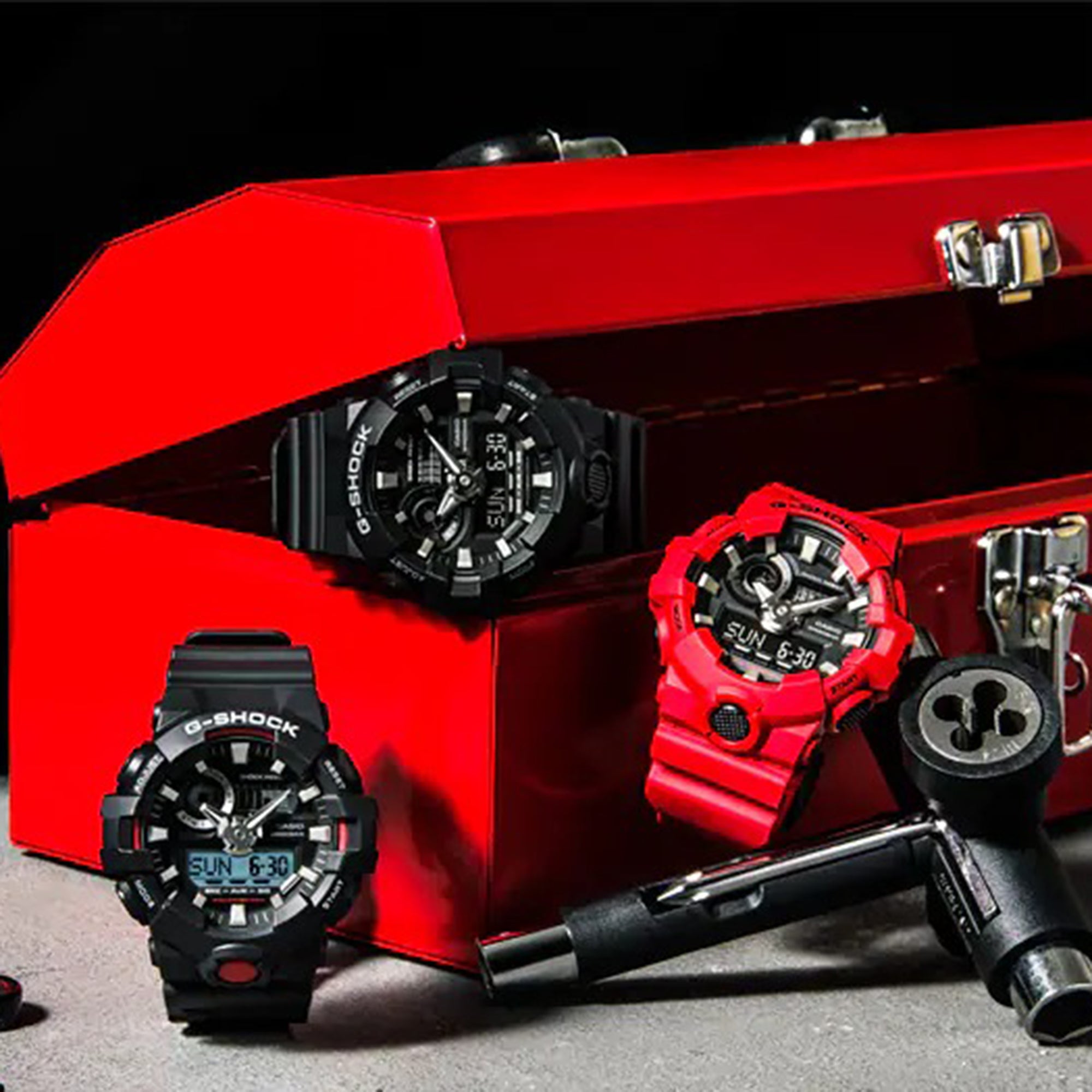 Men's Casio G-Shock Analog-Digital Red Resin Strap Watch GA700-4A