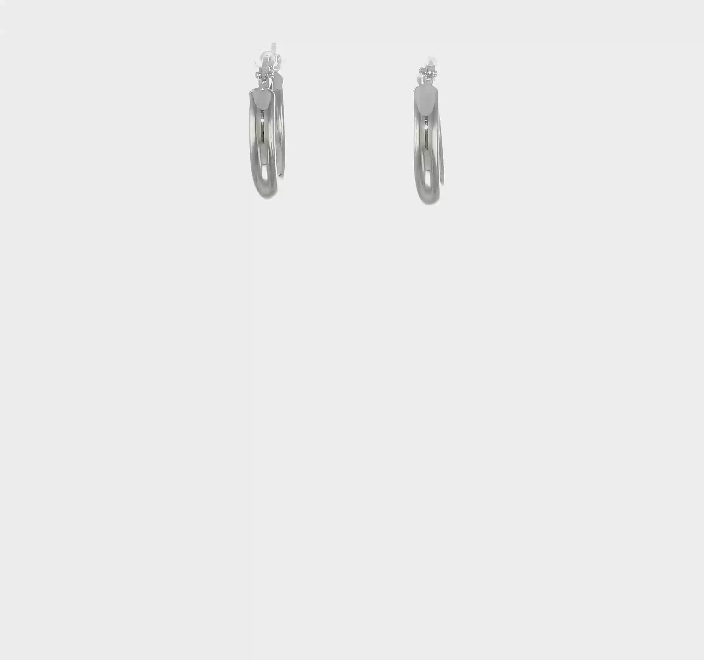 14kt White Gold Earrings