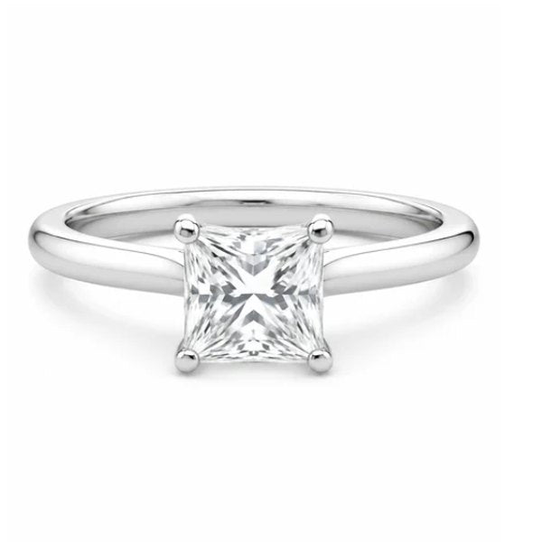 Princess cut diamond engagement ring